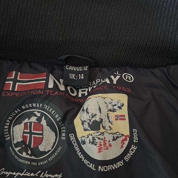 Geographical Norway down jacket. Navy. Size 12. Great condition. - Picture 6 of 6